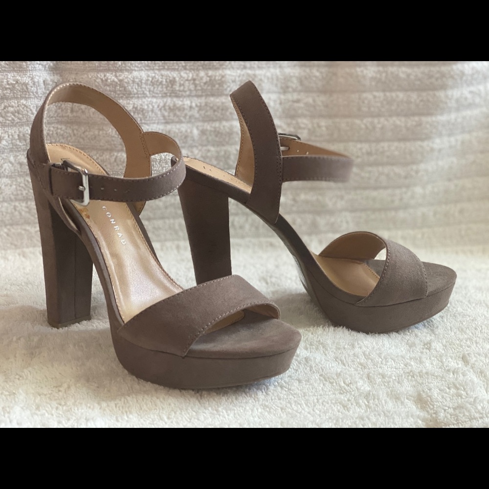 Buckle & Strap Pumps, Women’s Size 8